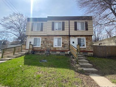 547 W 69th St