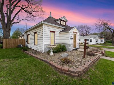 Property at 1105 N Kiwanis Ave, Sioux Falls, SD