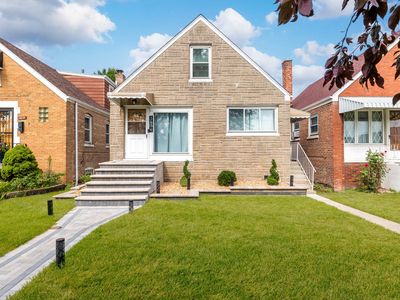 5636 S Kolmar Ave