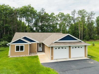 725 Cattail Trl