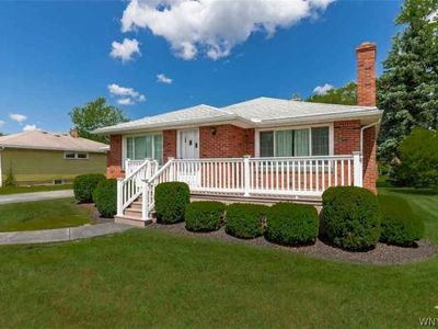 1144 Maple Rd