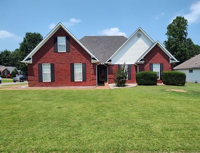Property at 325 Reed Cir, Medina, TN