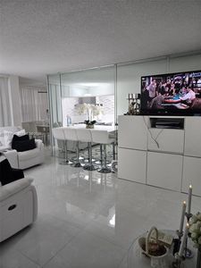 9410 Live Oak Pl APT 103