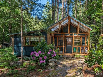 111 Sunnycrest Lane N