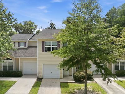 Property at 103 Angel Oaks Ct, Ladson, SC