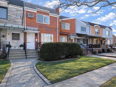 1593 Independence Ave #1