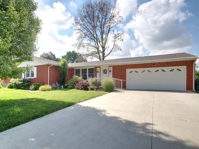 3930 Pine Tree Rd