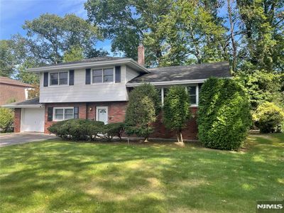 Property at 420 Lakeview Drive, Oradell, NJ