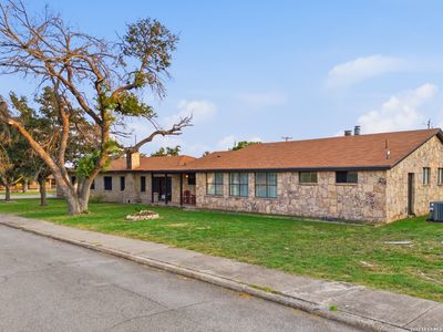 30-31 Colony Row