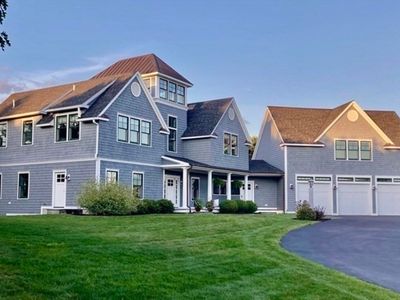 22 Crooked Ln
