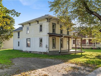 78 Maple Ave
