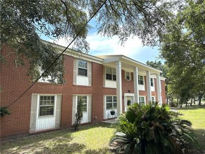 1 Ogden St APT 2