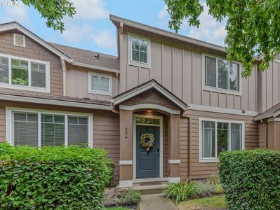 304 NE Newhouse Rd