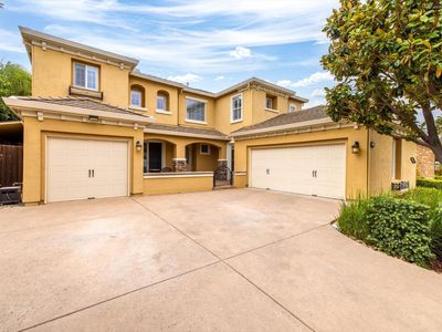 660 Sparrowhawk Drive