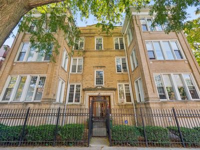 2457 W Eastwood Ave #1