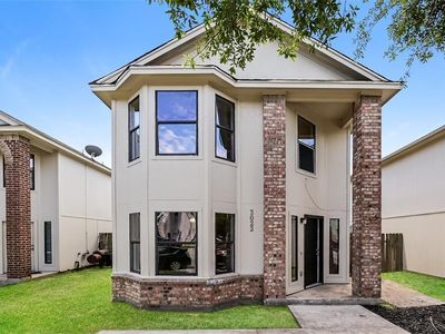 3022 La Estancia Ln