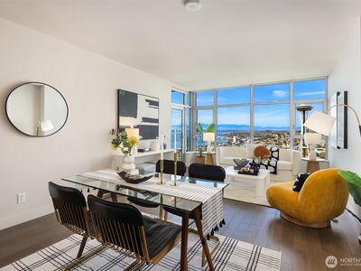 583 Battery Street #3604N
