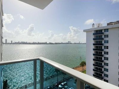 7501 E Treasure Dr APT 8C