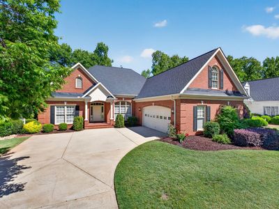 4 Broadstone Ct