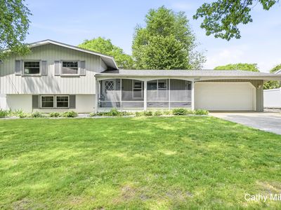 2223 Rosewood Ave SE