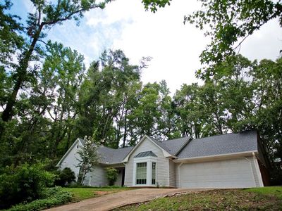 1128 Shelia Dr