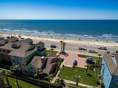 7000 Seawall Blvd APT 1111