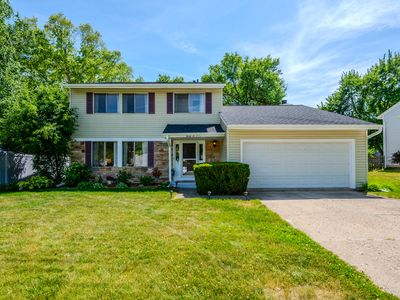 30W071 Elmwood Ct
