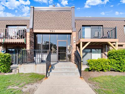 721 Tipperary Ct APT 1A