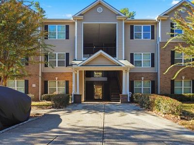 8201 Fairington Village Dr