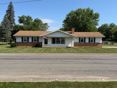 247 W North St