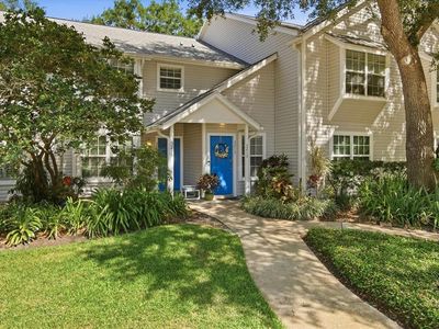 3213 Valley Oaks Dr