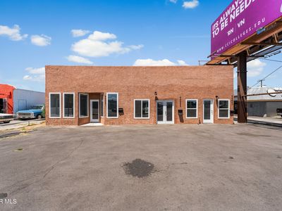 44441 Sierra Hwy