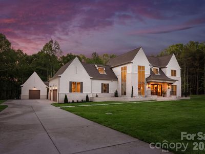 3035 Maple Way Dr