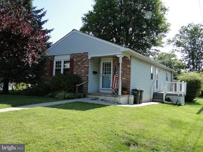 141 S 9th St