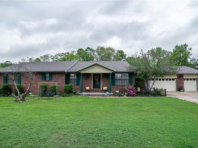 1501 Twin Lakes Dr