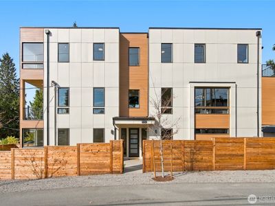 542 N 104th Street