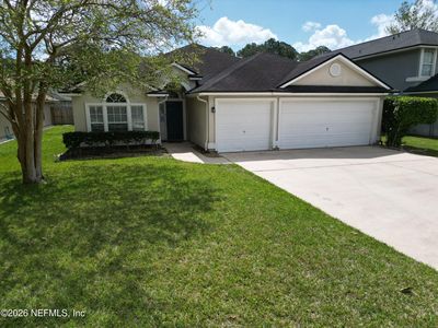 1316 E CHINABERRY Court