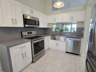 10870 Lakemore Lane #201