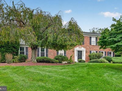 2 Tracey Dr