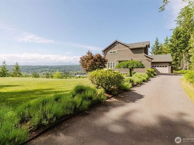 90 NE Daybreak Drive