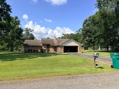 6305 Rosewood Dr