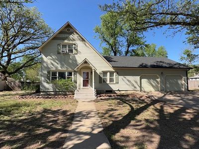 Property at 205 E 4th St, Solomon, KS