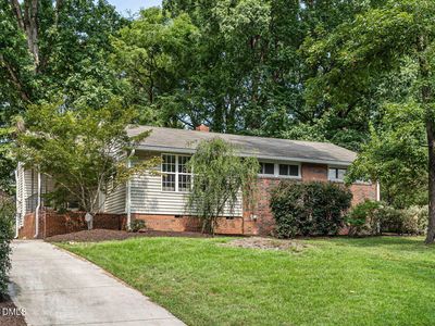2111 Woodview Dr