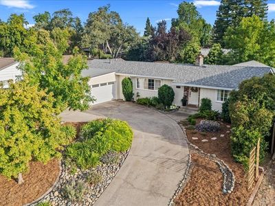 9460 Golden Dr