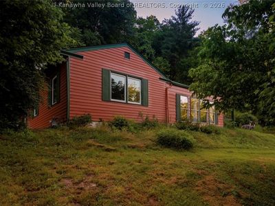 Property at 247 Upper Falcon Dr, Charleston, WV