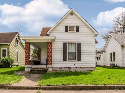 107 1st St