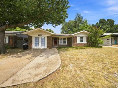 Property at 1405 Carlisle Ct, Village, OK