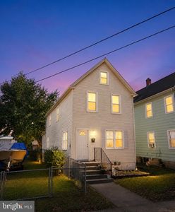 113 Maple Ave