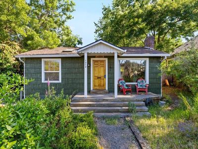 1312 Iowa St