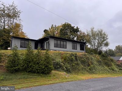 100 Logan Ave